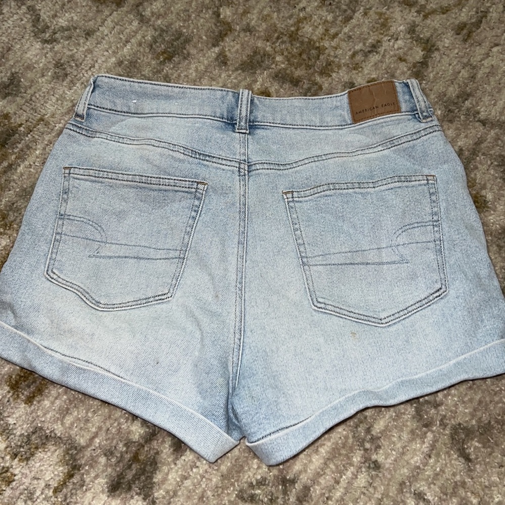 AE Mom Short - Picture 2 of 2
